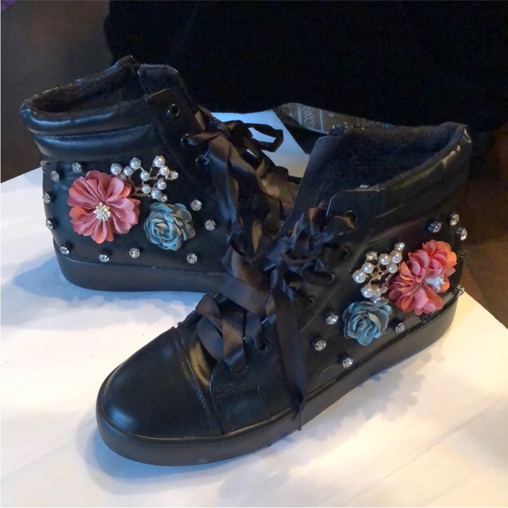 FRH Lace-up faux leather embellished appliqués bohemian booties